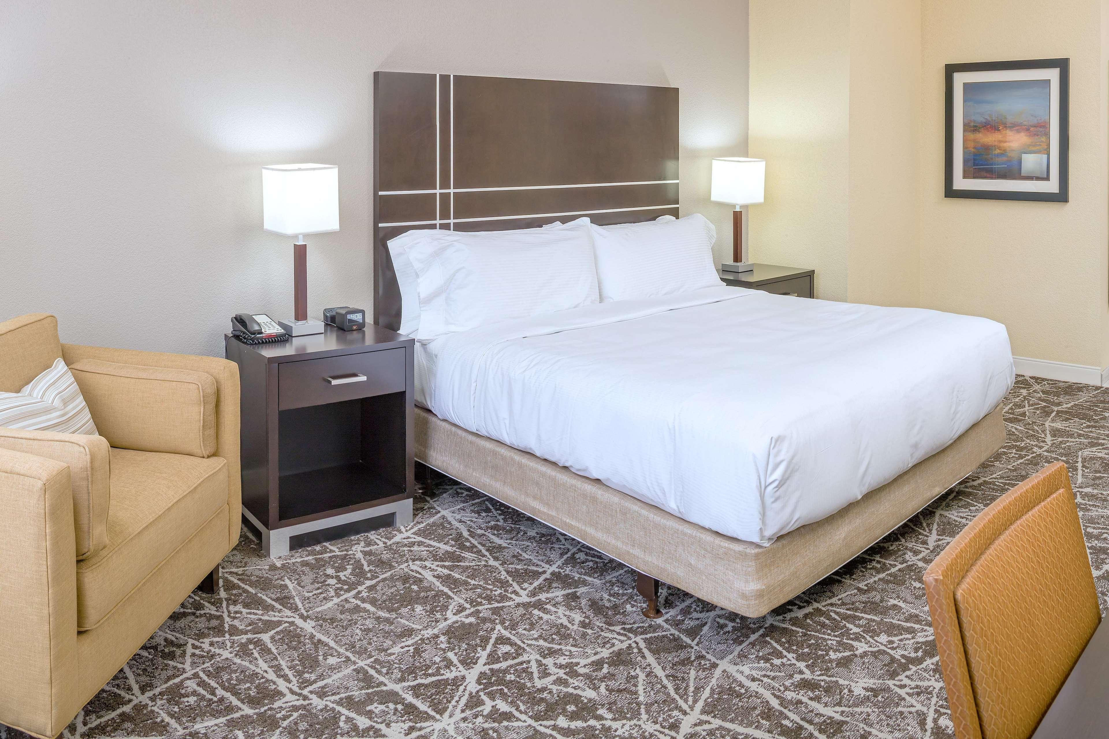 Doubletree By Hilton Boston-Rockland Hotel Exterior photo