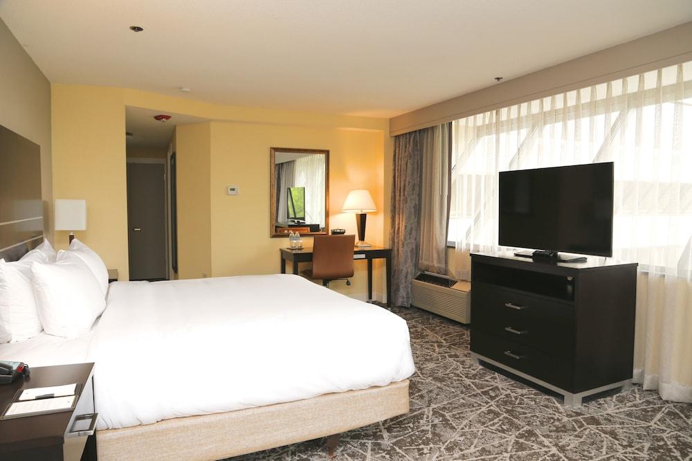 Doubletree By Hilton Boston-Rockland Hotel Exterior photo